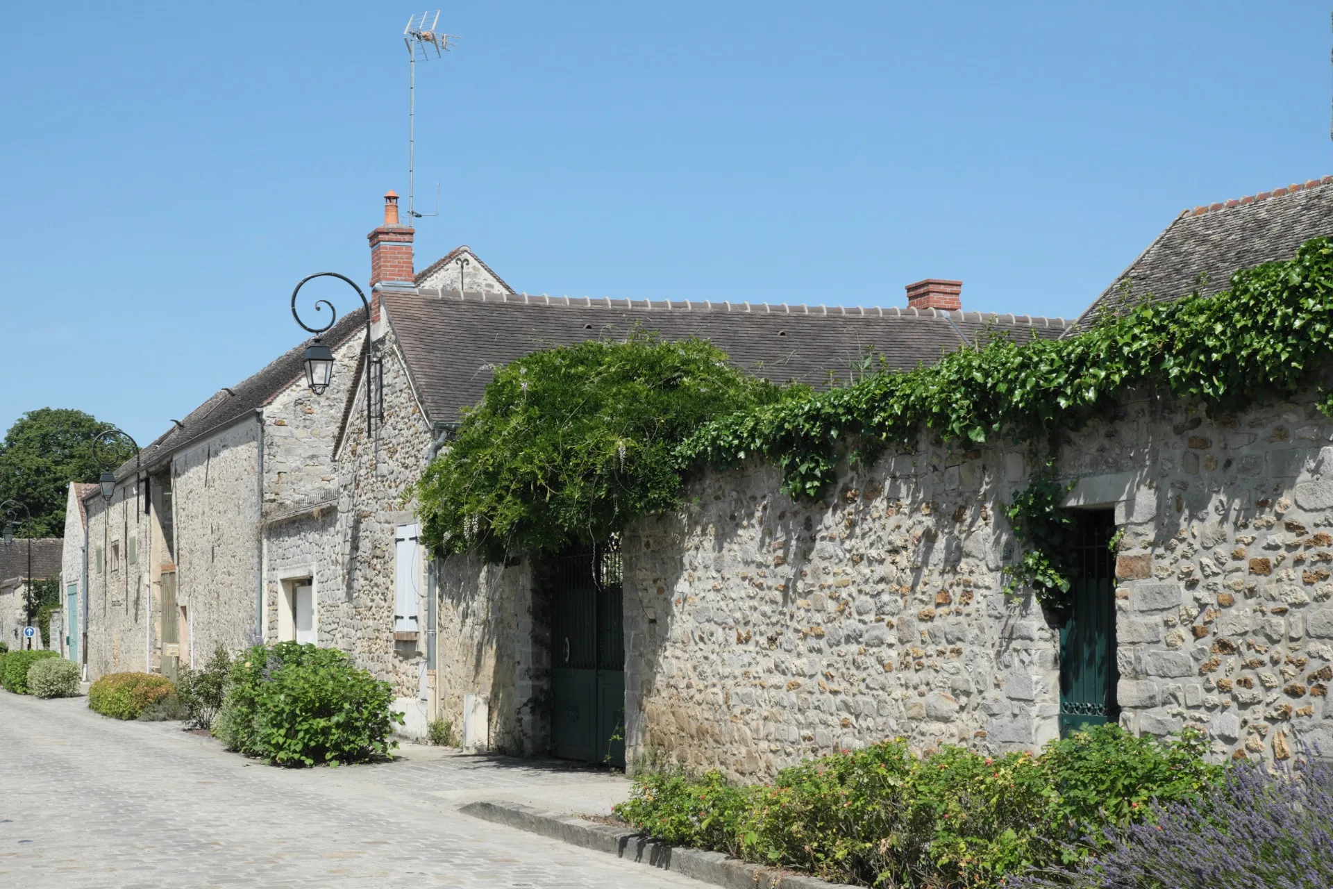 Cycling through the French countryside lanes near Barbizon and Moulin à Rêves