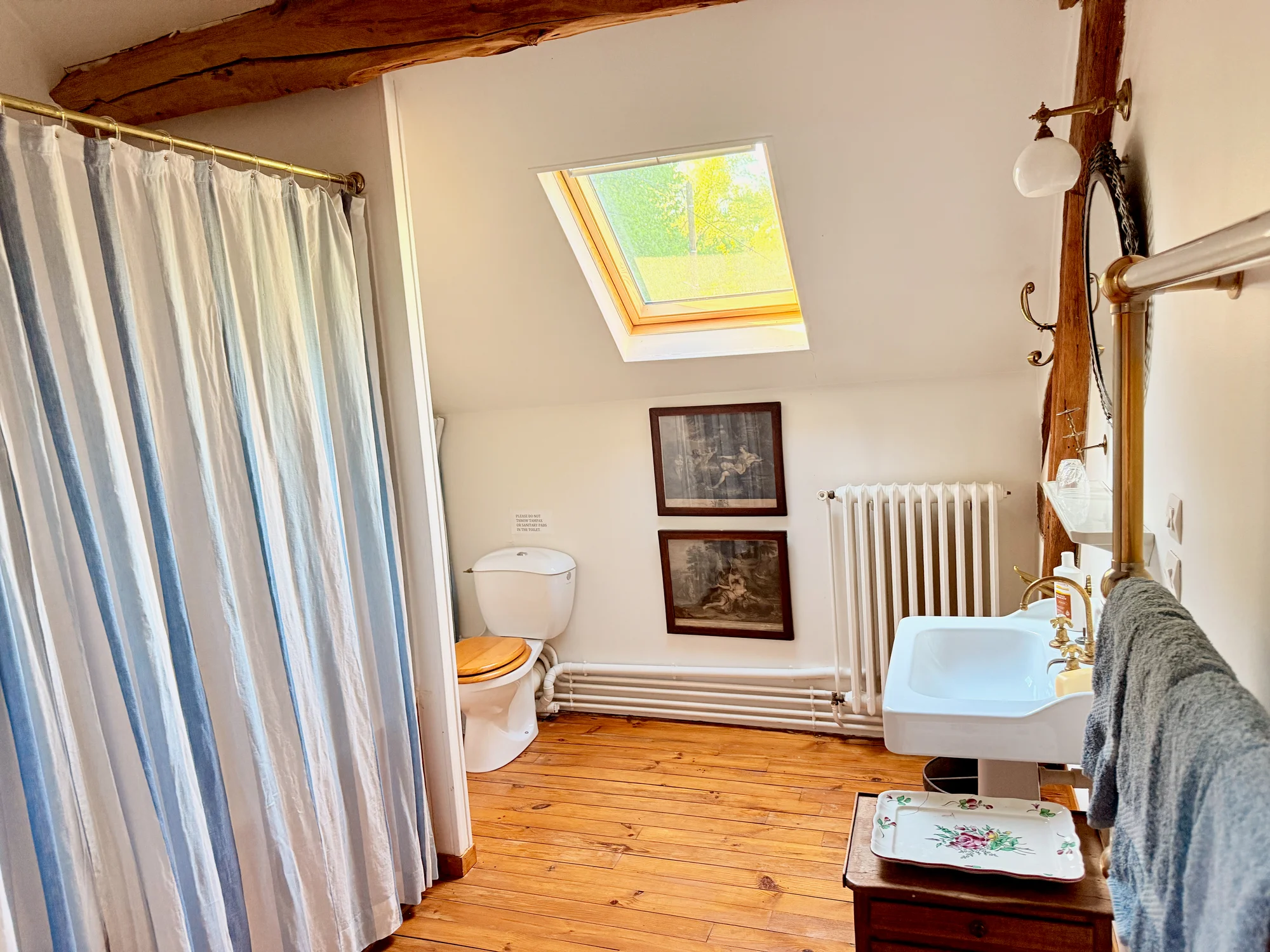 Bathroom at Maison de la Rivière